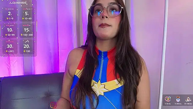 Snapshot of Abby_Raschell chatting on 28, 10, 2025 Abby Raschell online show from 28, 10, 2025