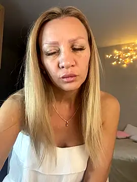 Bellissa  online show from 10, 10, 2025