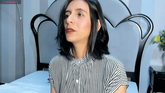 MiaAmore  online show from 11, 10, 2025