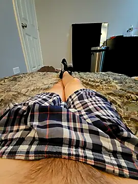 Snapshot of Maxxyum chatting on 12, 9, 2025 Maxxyum online show from 12, 9, 2025