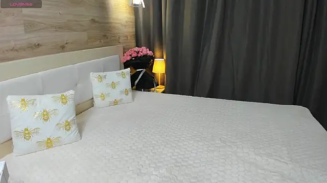 Snapshot of Babyy_Lynaa chatting on 8, 10, 2025 Babyy Lynaa online show from 8, 10, 2025