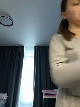 Snapshot of Babyy_Lynaa chatting on 19, 10, 2025 Babyy Lynaa online show from 19, 10, 2025