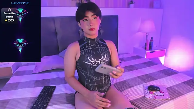 Creamy Angelo online show from 18, 9, 2025