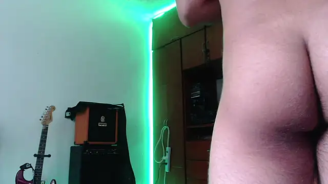 Snapshot of Diego__Barbarie__ chatting on 2, 10, 2025 Diego Barbarie online show from 2, 10, 2025