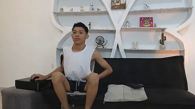 BEAUTY BOYS1 online show from 26, 11, 2025