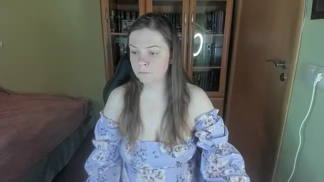 Snapshot of MiaLores chatting on 2, 5, 2026 MiaLores online show from 2, 5, 2026