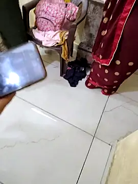 Hot modal online show from 18, 4, 2026