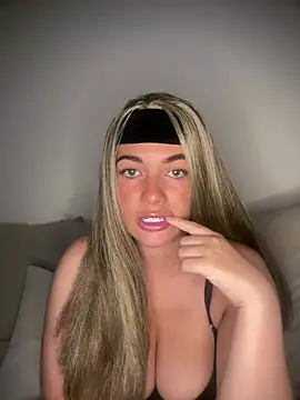 little lola x online show from 20, 5, 2026