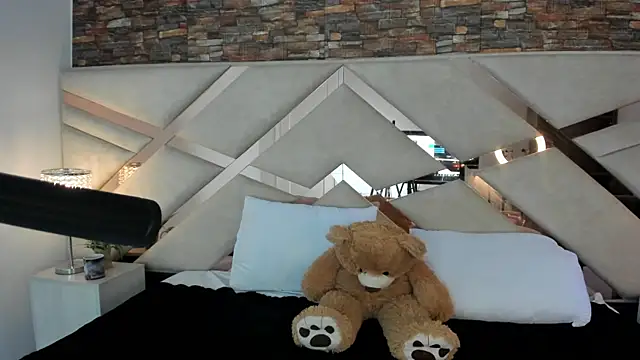 Snapshot of Valery_Brand chatting on 19, 9, 2025 Valery Brand online show from 19, 9, 2025