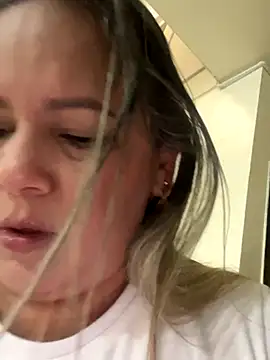 Lucy Milf 474 online show from 10, 9, 2025