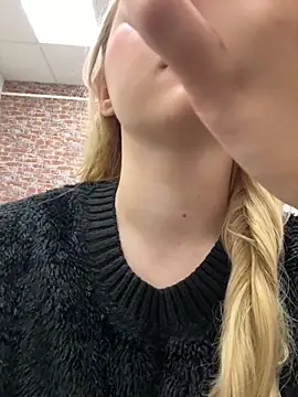 Sky Cutie online show from 1, 11, 2025