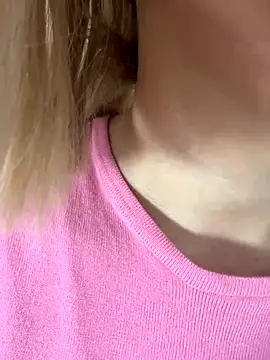 SweetBunnyGF online show from 18, 12, 2025