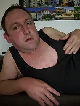 GenuineDedication42 online show from 17, 2, 2026