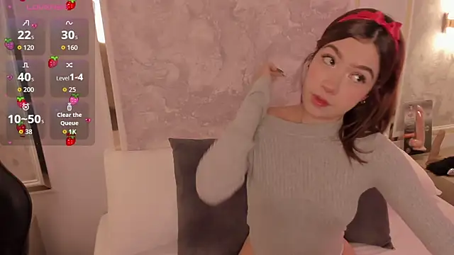 doll eyees  online show from 31, 10, 2025