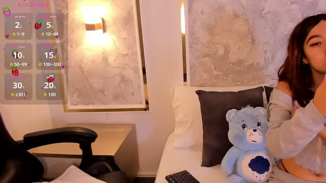 doll eyees  online show from 5, 12, 2025