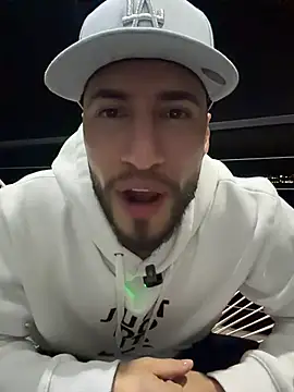 Thiago Hill online show from 11, 1, 2026