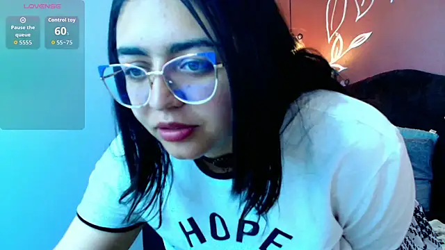 Mia  Scott   online show from 22, 10, 2025