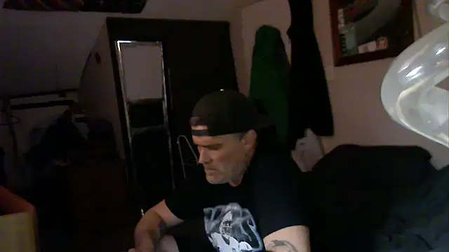 crazyeyes666707 online show from 12, 2, 2026