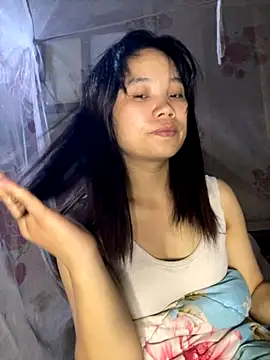 Snapshot of Ngoc-bbi chatting on 28, 10, 2025 Ngoc-bbi online show from 28, 10, 2025