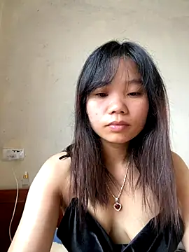Snapshot of Ngoc-bbi chatting on 8, 11, 2025 Ngoc-bbi online show from 8, 11, 2025