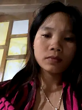 Snapshot of Ngoc-bbi chatting on 28, 11, 2025 Ngoc-bbi online show from 28, 11, 2025
