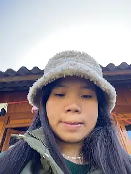 Snapshot of Ngoc-bbi chatting on 30, 11, 2025 Ngoc-bbi online show from 30, 11, 2025