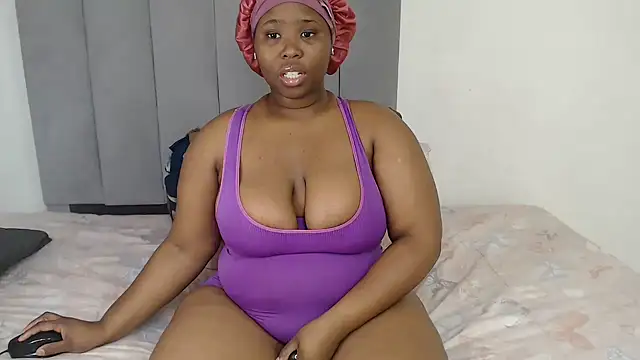 Snapshot of Sexy_melanin17 chatting on 4, 10, 2025 Sexy melanin17 online show from 4, 10, 2025