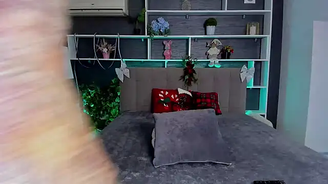 SabrinaSharm online show from 18, 12, 2025