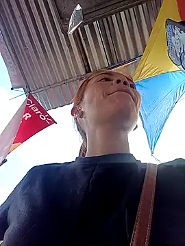 dulcelatin21 online show from 1, 10, 2025