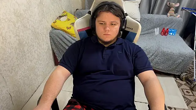 desiredude9 online show from 2, 10, 2025