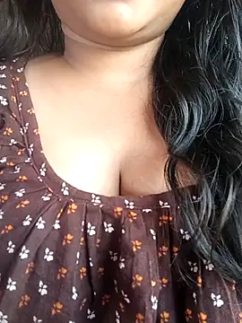 Snapshot of Aaradhya_Sharma chatting on 27, 10, 2025 Aaradhya Sharma online show from 27, 10, 2025