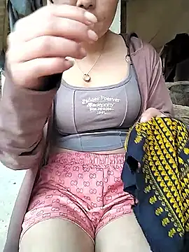 lylylove online show from 9, 4, 2026