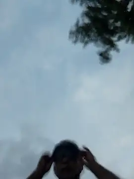 Snapshot of anggllaaa chatting on 11, 10, 2025 anggllaaa online show from 11, 10, 2025