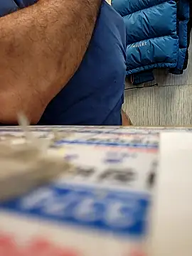 Snapshot of anggllaaa chatting on 17, 10, 2025 anggllaaa online show from 17, 10, 2025