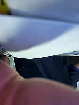 Snapshot of anggllaaa chatting on 29, 10, 2025 anggllaaa online show from 29, 10, 2025