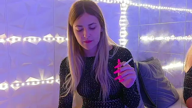 Aishha  online show from 26, 9, 2025