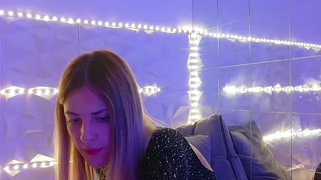 Aishha  online show from 3, 10, 2025