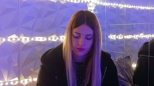 Aishha  online show from 2, 12, 2025