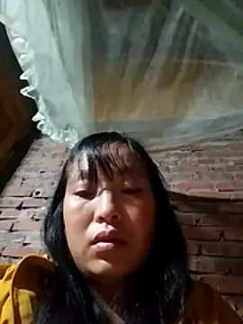 Snapshot of miss-su chatting on 13, 11, 2025 miss-su online show from 13, 11, 2025