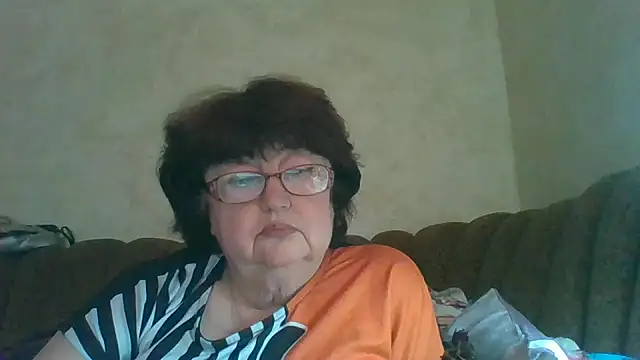 Snapshot of MilaSky5303 chatting on 13, 10, 2025 MilaSky5303 online show from 13, 10, 2025