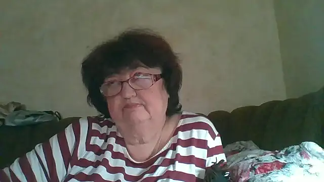 Snapshot of MilaSky5303 chatting on 19, 10, 2025 MilaSky5303 online show from 19, 10, 2025
