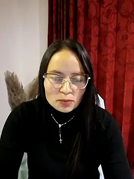 Daliz Leon online show from 21, 10, 2025