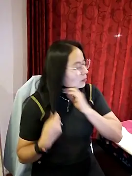 Daliz Leon online show from 29, 11, 2025