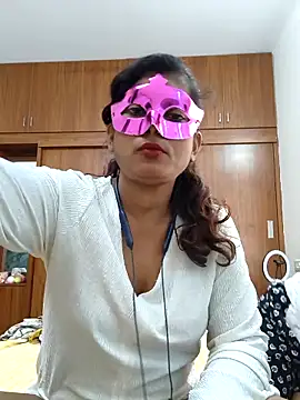 Snapshot of your_chandni04 chatting on 26, 9, 2025 your chandni04 online show from 26, 9, 2025