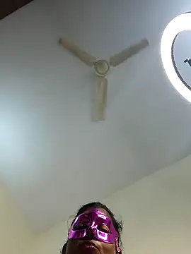 Snapshot of your_chandni04 chatting on 23, 10, 2025 your chandni04 online show from 23, 10, 2025