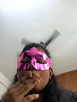 Snapshot of your_chandni04 chatting on 10, 11, 2025 your chandni04 online show from 10, 11, 2025