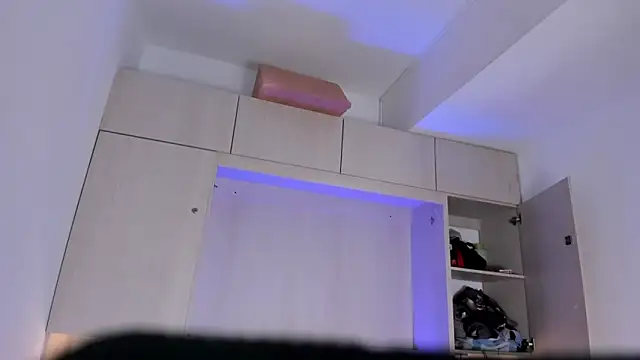 Snapshot of Stefannyevans_ chatting on 12, 9, 2025 Stefannyevans online show from 12, 9, 2025