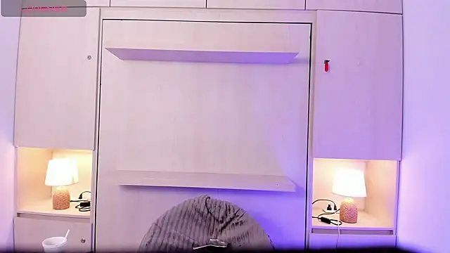 Stefannyevans  online show from 24, 3, 2026