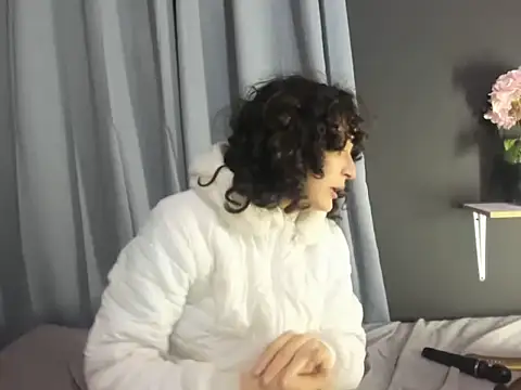 TeensNews18 online show from 2, 12, 2025