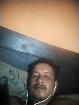 Snapshot of colombiano198720 chatting on 2, 10, 2025 colombiano198720 online show from 2, 10, 2025